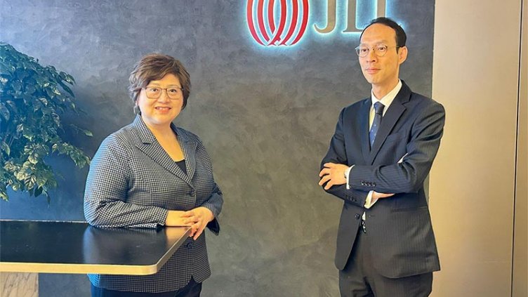(Left to right) Cathie Chung, Senior Director of Research; Chung Chi-hung, Head of Property and Asset Management